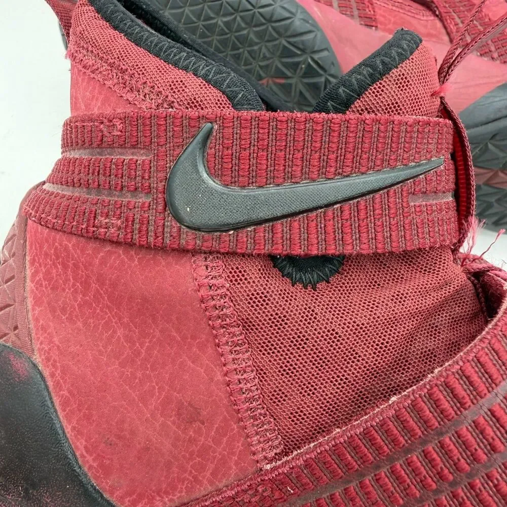 Nike LeBron Soldier XI 11 Team Red Burgundy Basketball Shoes Men's Size 10 89764